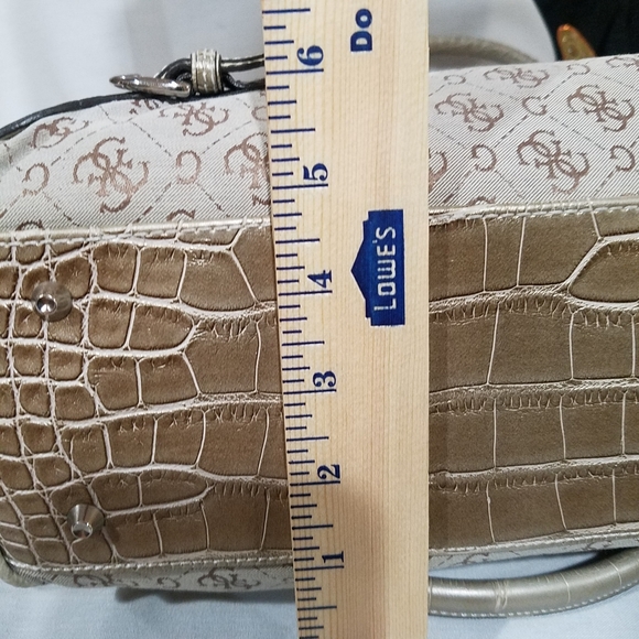 Guess Purse - Picture 7 of 8
